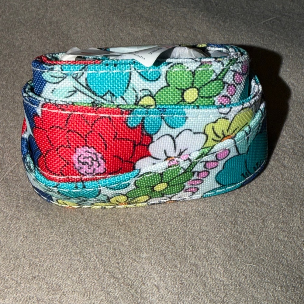 Vera Bradley Lighten Up Wide Lanyard Far Out Floral Multi Color New 28182-U67